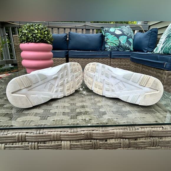 Nike Huarache Run “Triple White” - Youth Size 3Y - Picture 4 of 6